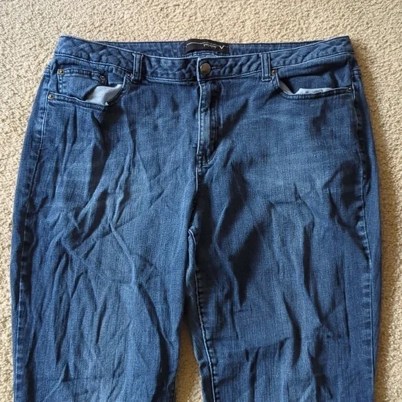 Venezia Medium Wash Denim Bootcut Jeans Size 18 Short/ Petite - Picture 4 of 6